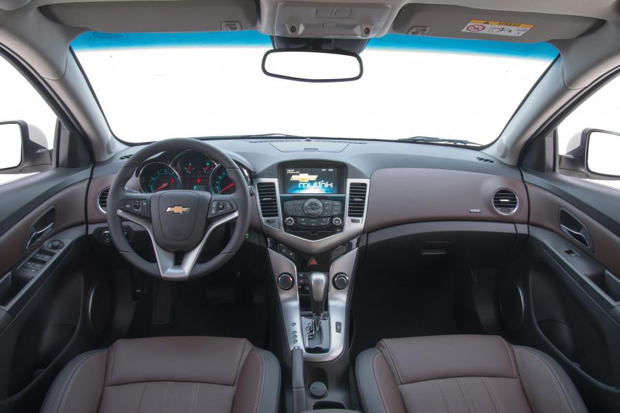  Chevrolet Cruze Sport6 2014 года  (фото 7 из 14)